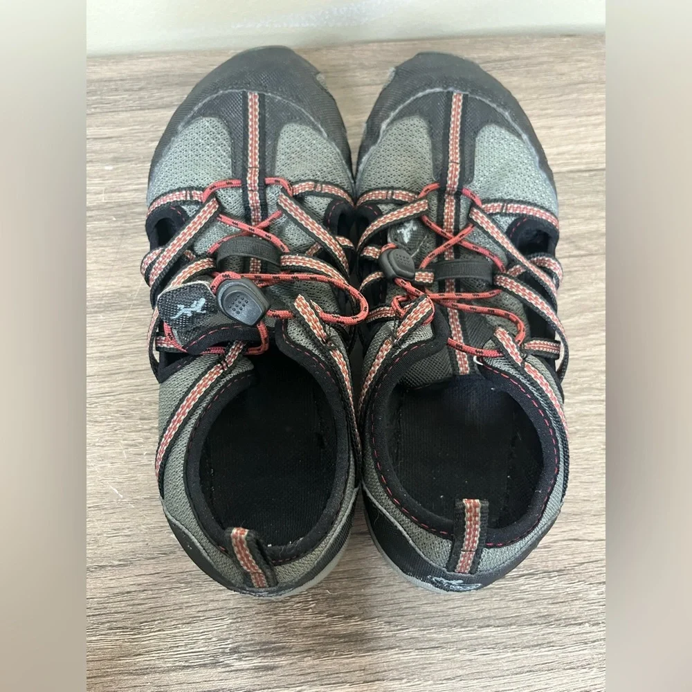 Chaco Closed Toe Sandal‎ Shoe Kids Size 2 J180201
